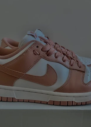 Nike dunk low basse couleur abricot, merk: Nike, staat: Heel goed, maat: 40, € 40,00, € 42,70 inclusief Kopersbescherming