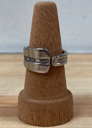 handmade stainless steel ring, merk: Handmade, staat: Nieuw zonder prijskaartje, maat: 59.7 mm / 19 mm Ø, € 7,50, € 8,58 inclusief Kopersbescherming