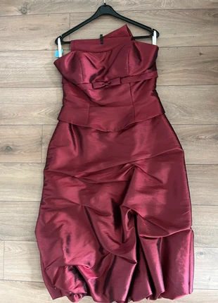 Galajurk Valerie, merk: valérie, staat: Heel goed, maat: XL / 42 / 14, € 32,50, € 34,83 inclusief Kopersbescherming