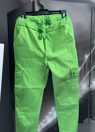 Pantalon magique vert anis