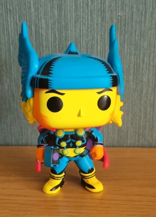 Funko Pop Marvel - Thor Black Light, marca: Funko Pop, estado: Novo sem etiquetas, tamanho: Tamanho único, €10.00, €11.20 inclui Proteção do Comprador