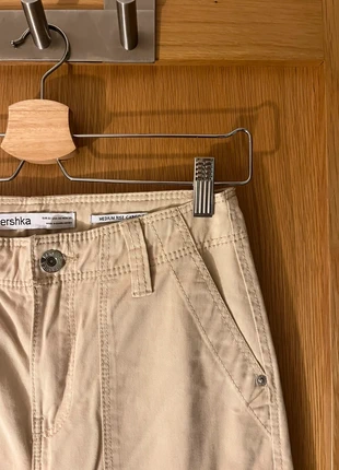 Bershka beige cargo pants size 32, marca: Bershka, estado: Muito bom, tamanho: XXS / 32 / 4, €10.00, €11.20 inclui Proteção do Comprador