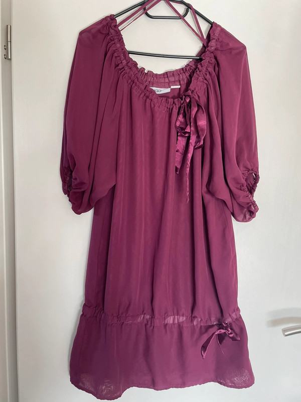 Burgund lila Kleid mit Schleifen 2