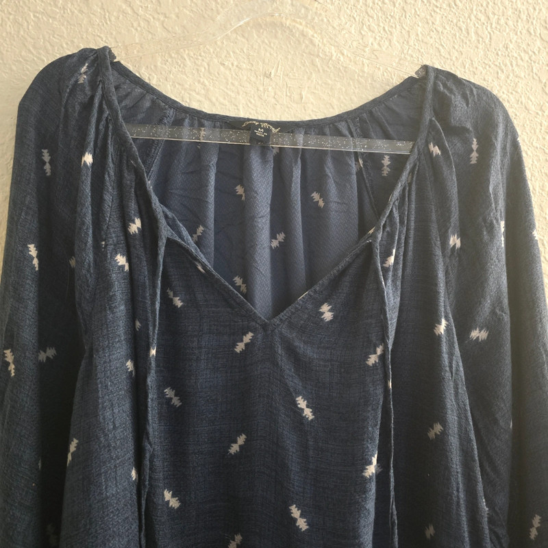 Lucky brand M rayon navy tunic blouse 3