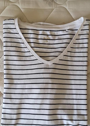 tshirt col V marinière, brand: C&A, condition: Very good, size: L / 40 / 12, €2.00, €2.80 includes Buyer Protection