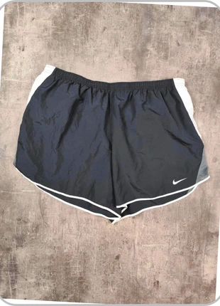 short noir court de sport nike running dri-fit taille XXL, marque: Nike, état: Très bon état, taille: XXL, 12,00 €, 13,30 € Protection acheteurs (Pro) incluse