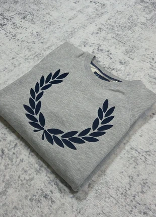 👕 Sweat Fred Perry Gris S Homme Logo Oversize Authentique, marque: Fred Perry, état: Très bon état, taille: S, 54,99 €, 58,44 € Protection acheteurs (Pro) incluse