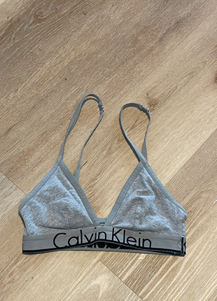 Obrázek k inzerátu: Calvin Klein podprsenka