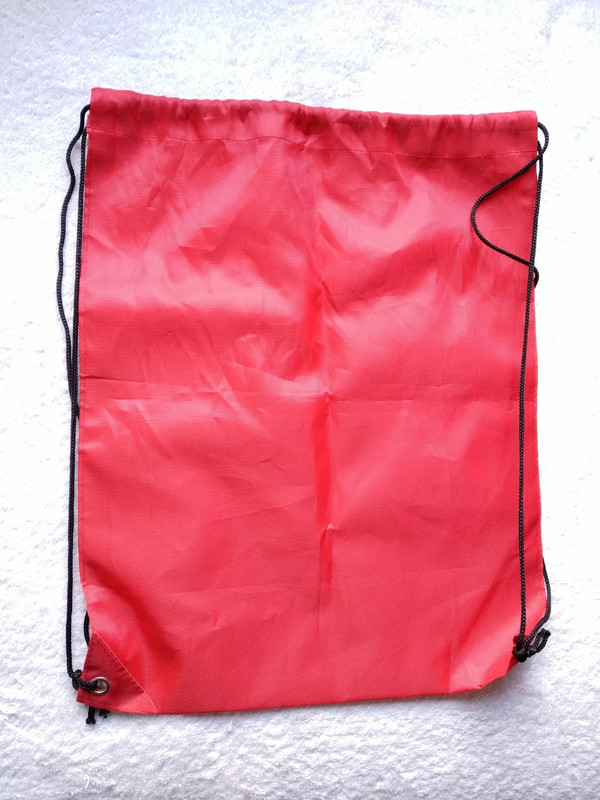 Bolsa mochila de tela roja / sac sachet tissu rouge