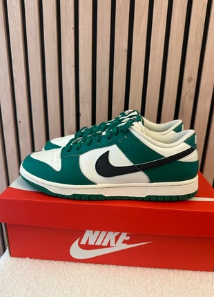 Nike dunk, marque: Nike, état: Très bon état, taille: 44, 100,00 €, 105,70 € Protection acheteurs incluse