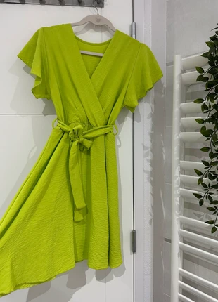 Robe cache cœur cintrée évasée / fitted and flared wrap dress /abito avvolgente aderente e svasato, marque: boutique de ville, état: Très bon état, taille: S / 36 / 8, 15,00 €, 16,45 € Protection acheteurs incluse