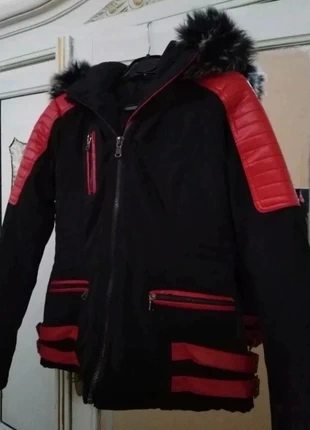 Veste noire et rouge, marque: Seal, état: Neuf sans étiquette, taille: M / 38 / 10, 25,00 €, 26,95 € Protection acheteurs incluse