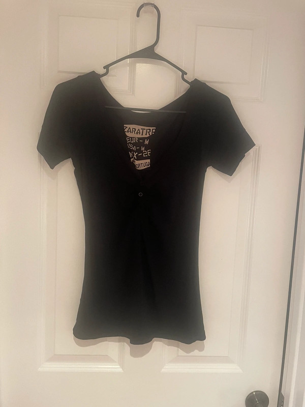 Women's black top. Size Medium. 2