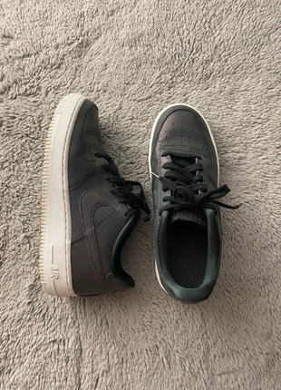 Aire Force One / Couleur : Noire Spécial / Taille : 38,5 / Très bon état / Vintage Dressing, marque: Nike, état: Très bon état, taille: 38,5, 25,00 €, 26,95 € Protection acheteurs incluse