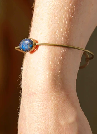 bracelet with blue stone and elegant clasp, staat: Heel goed, € 5,00, € 5,95 inclusief Kopersbescherming