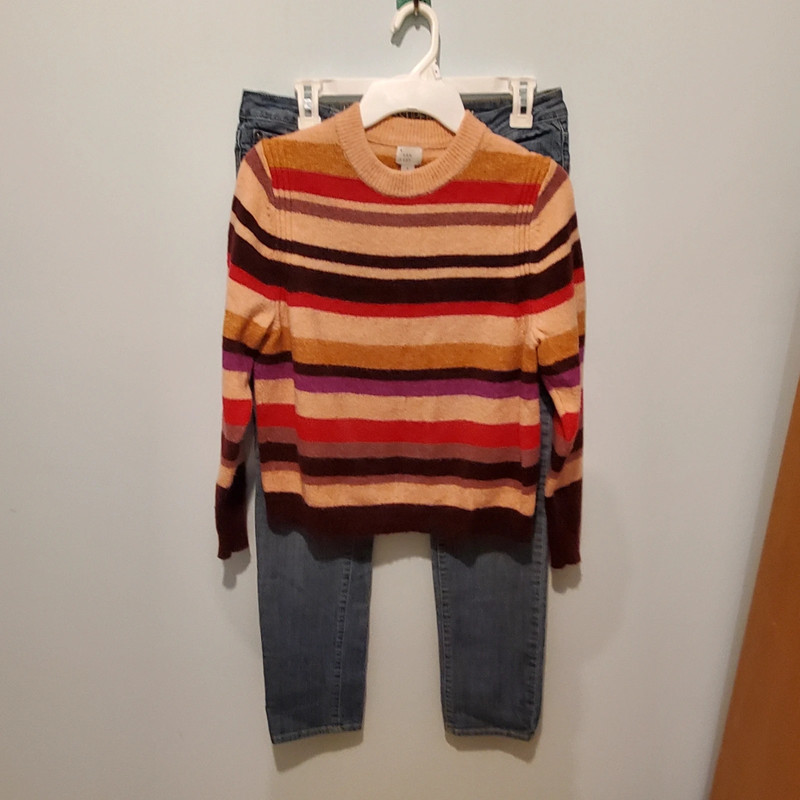 Bundle jeans and sweater. 1