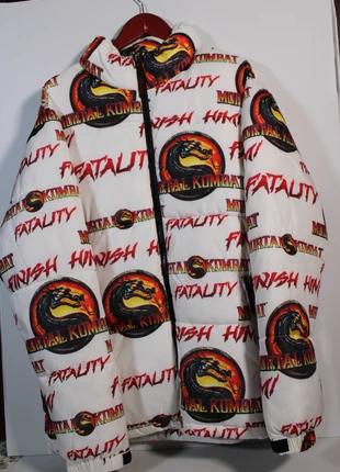 Casaco Mortal Kombat Oficial, merk: Mortal Kombat, staat: Nieuw met prijskaartje, maat: XL, € 35,00, € 37,45 inclusief Kopersbescherming