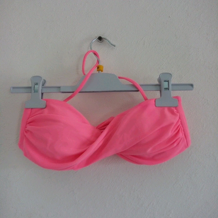 Haut de maillot de bain femme ou jeune fille - photo numéro 2