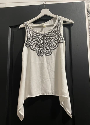 Chemisier blanc à détails noirs –  style débardeur chic 🤍🖤, brand: Kilky, condition: Very good, size: M / 38 / 10, €2.00, €2.80 includes Buyer Protection