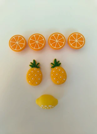 Lot perles silicone fruit, merk: Perles à croquer, staat: Als nieuw, € 6,00, € 7,00 inclusief Kopersbescherming