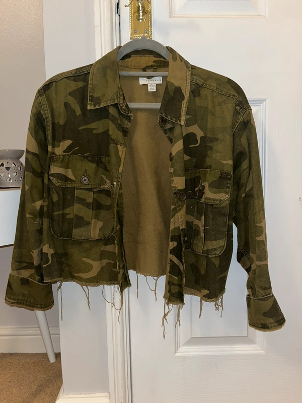 Topshop cropped clearance camo jacket