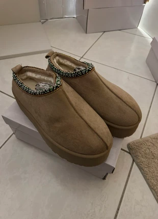 Bottine fourrée Ugg beige mini plateforme, brand: Bestelle, condition: New with tags, size: 37, €10.00, €11.20 includes Buyer Protection