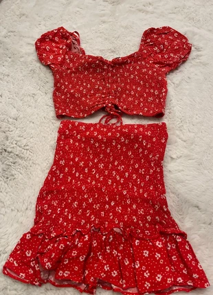 Ensemble, merk: Bershka, staat: Heel goed, maat: S / 36 / 8, € 5,00, € 5,95 inclusief Kopersbescherming