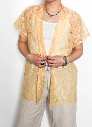 Yellow lace top | Chemisette en dentelle jaune, marque: Vintage, état: Très bon état, taille: L / 40 / 12, 16,00 €, 17,50 € Protection acheteurs (Pro) incluse