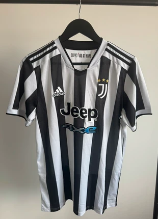 Juventus Adidas Home Shirt 21/22, brand: adidas, condition: Very good, size: M, £40.00, £42.70 includes Buyer Protection