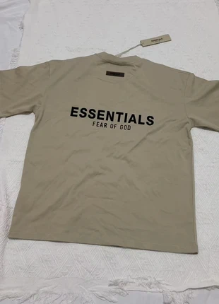 Tričko FOG s krátkým rukávem, merk: Fear of God, staat: Heel goed, maat: L / 40 / 12, € 39,68, € 42,36 inclusief Kopersbescherming