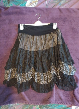 Jupe taille 2 , merk: We Love, staat: Goed, maat: Overige, € 2,00, € 2,80 inclusief Kopersbescherming