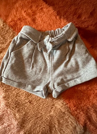 Short été , merk: Obaïbi, staat: Heel goed, maat: 9-12 maanden / 74 cm, € 5,00, € 5,95 inclusief Kopersbescherming