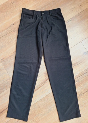 Zwarte broek met ribbel- clockhouse- maat 40 L, brand: Clockhouse, condizioni: Ottime, taglia: L / IT 44 / EU 40, €7.00, €8.05 include la Protezione acquisti Pro