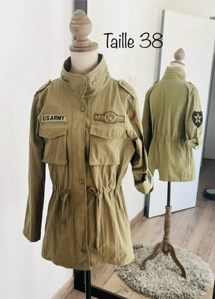 Veste / Parka kaki style militaire Taille 38, staat: Nieuw zonder prijskaartje, maat: M / 38 / 10, € 11,99, € 13,29 inclusief Kopersbescherming