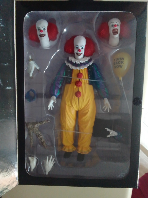 Action figure Pennywise NECA versione 2 dal film "It" 2