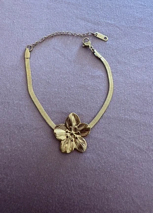 Bracelet chaîne plate fleure couleur or acier inoxydable, brand: passionsdesiles, condition: Very good, €8.00, €9.10 includes Buyer Protection Pro