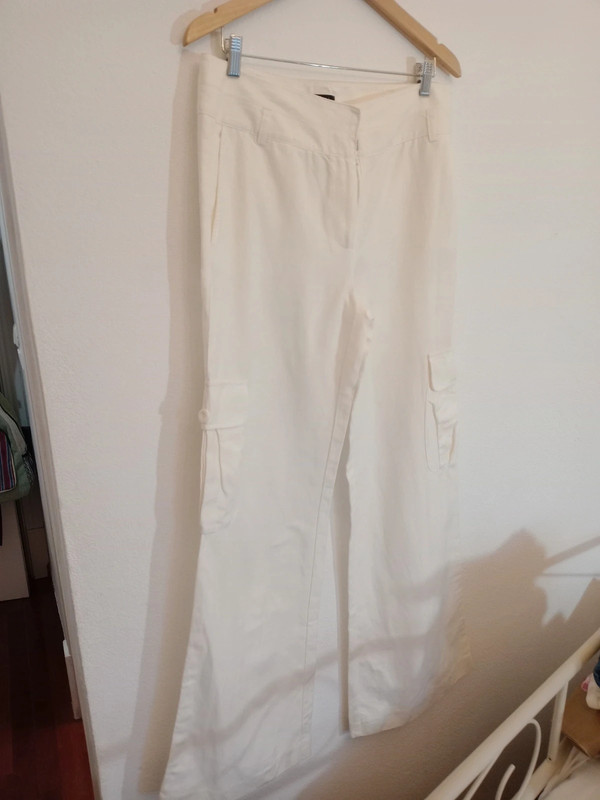 Pantalón cargo blanco 🤍 de Sfera 3