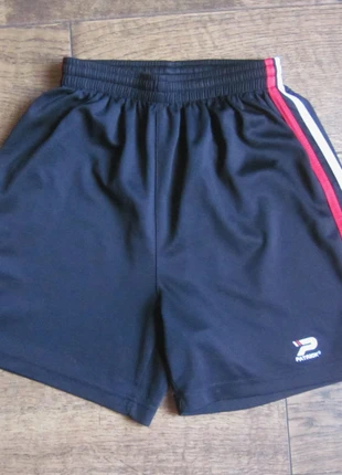 Short sport Patrick Taille S, brand: Patrick, condition: Very good, size: S, €1.50, €2.28 includes Buyer Protection