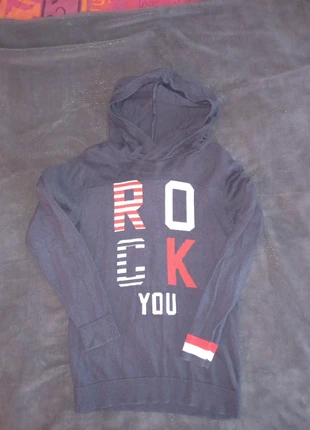 Pull avec capuche, brand: Z Kids, condizioni: Ottime, taglia: 10 anni / 140 cm, €3.00, €3.85 include la Protezione acquisti