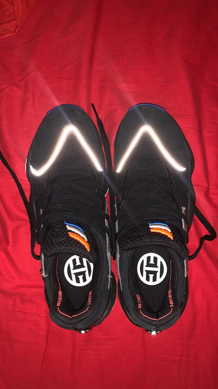 Adidas scarpe 2025 da basket