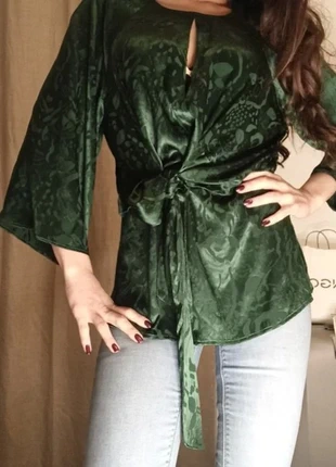 Blouse soie verte, merk: Zara, staat: Nieuw zonder prijskaartje, maat: M / 38 / 10, € 8,00, € 9,10 inclusief Kopersbescherming