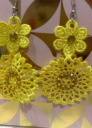 Orecchìni in pizzo gialli / boucles d'oreilles pendantes en dentelle jaune, estado: Muy bueno, 4,00 €, 4,90 € Protección al comprador incluida