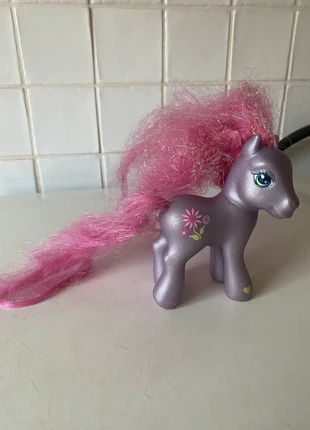 My Little Pony Petal Blossom, merk: Hasbro, staat: Goed, maat: Universeel, € 2,00, € 2,80 inclusief Kopersbescherming