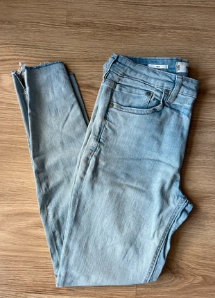 Jean bleu clair MANGO, marque: Mango, état: Très bon état, taille: M / 38 / 10, 7,00 €, 8,05 € Protection acheteurs incluse