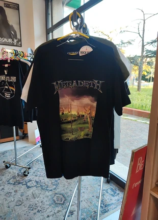 Megadeth official t-shirt, marca: megadeth, estado: Novo sem etiquetas, tamanho: L, €28.00, €30.10 inclui Proteção do Comprador Pro
