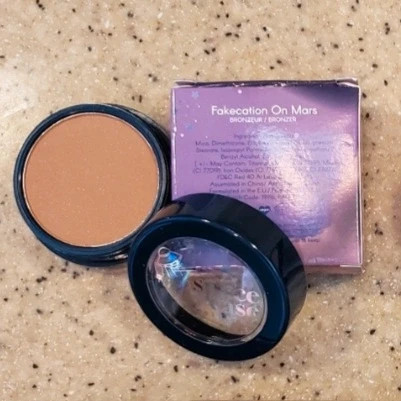 NWT Space Case Cosmetics Fakecation on Mars Bronzer 2