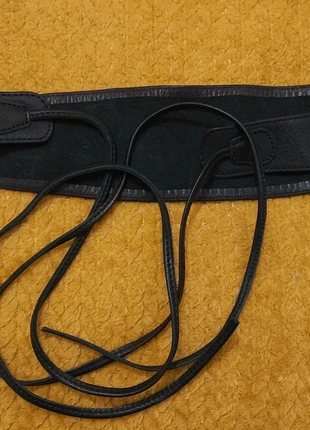 Ceinture en cuir noir, staat: Nieuw zonder prijskaartje, maat: 65 cm, € 9,00, € 10,15 inclusief Kopersbescherming