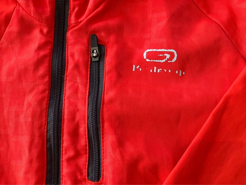 Veste sport 8 ans - photo numéro 2