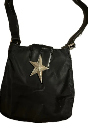 sac thierry mugler en simili cuir noir 2000s y2k, brand: Thierry Mugler, condition: Good, €23.00, €24.85 includes Buyer Protection