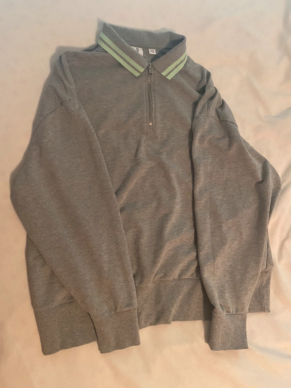 Grey Collared Sweatshirt 1